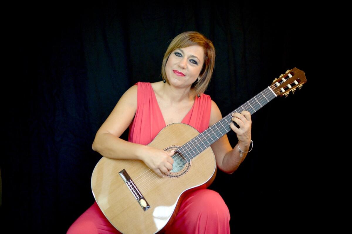 Cosenza - Per Autunno musicale  chitarrista Maria Ivana Oliva - 