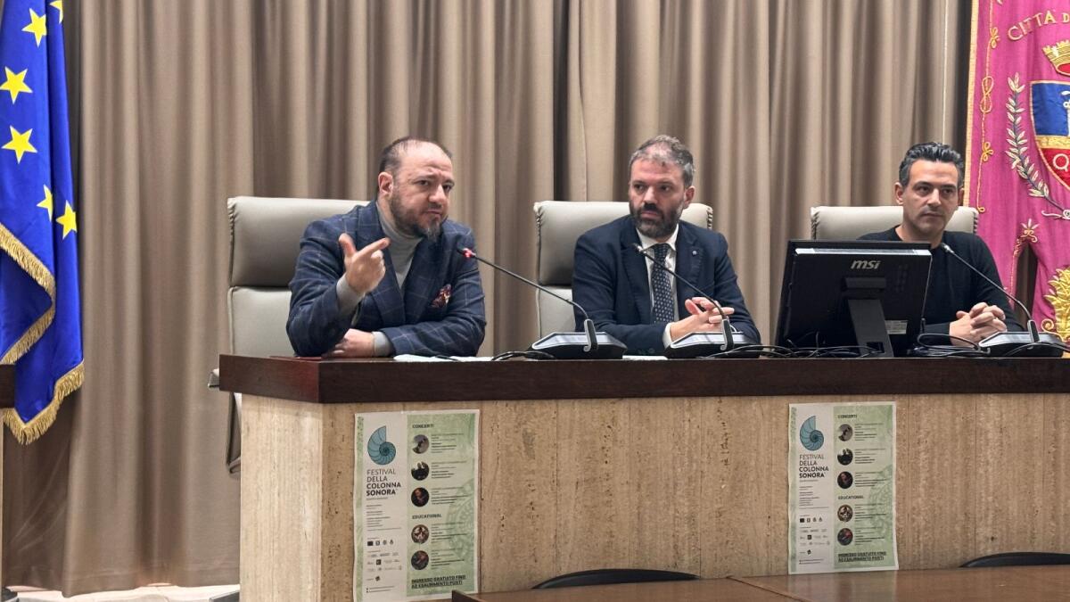 (Video) Crotone - Si alza il sipario sul Festival della Colonna Sonora - 