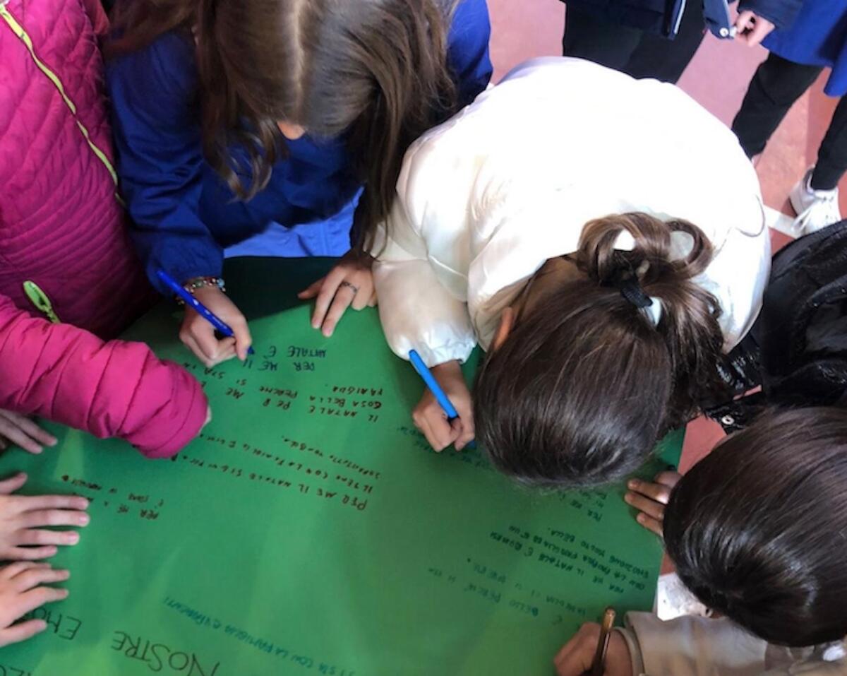 Isola C. R. - Solidarietà, amore e condivisione: al via i laboratori natalizi nelle scuole - 