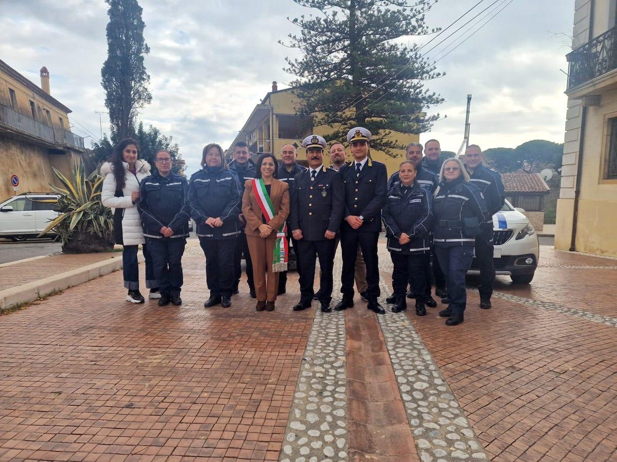 Isola C. R. - Dopo una lunga carriera al servizio della comunità il Comandante della Polizia Locale va in pensione - 
