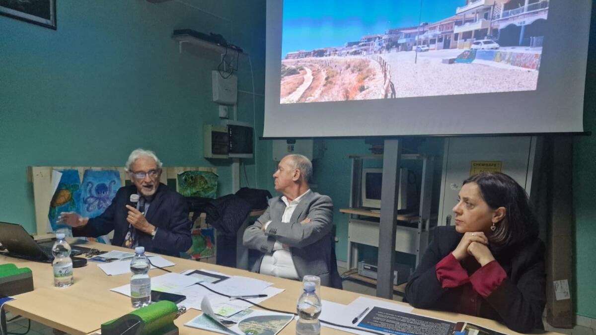 Isola C. R. - Piano Attuativo Unitario di Capo Rizzuto, grande successo per l’incontro sulla frazione - 
