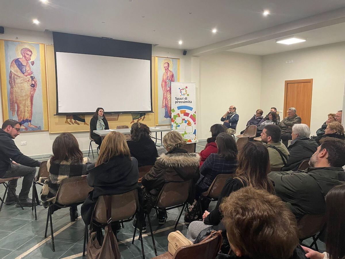 Crotone - Per il progetto Spazi di prossimità incontro con gli esperti su "tecnologia e famiglia" - 