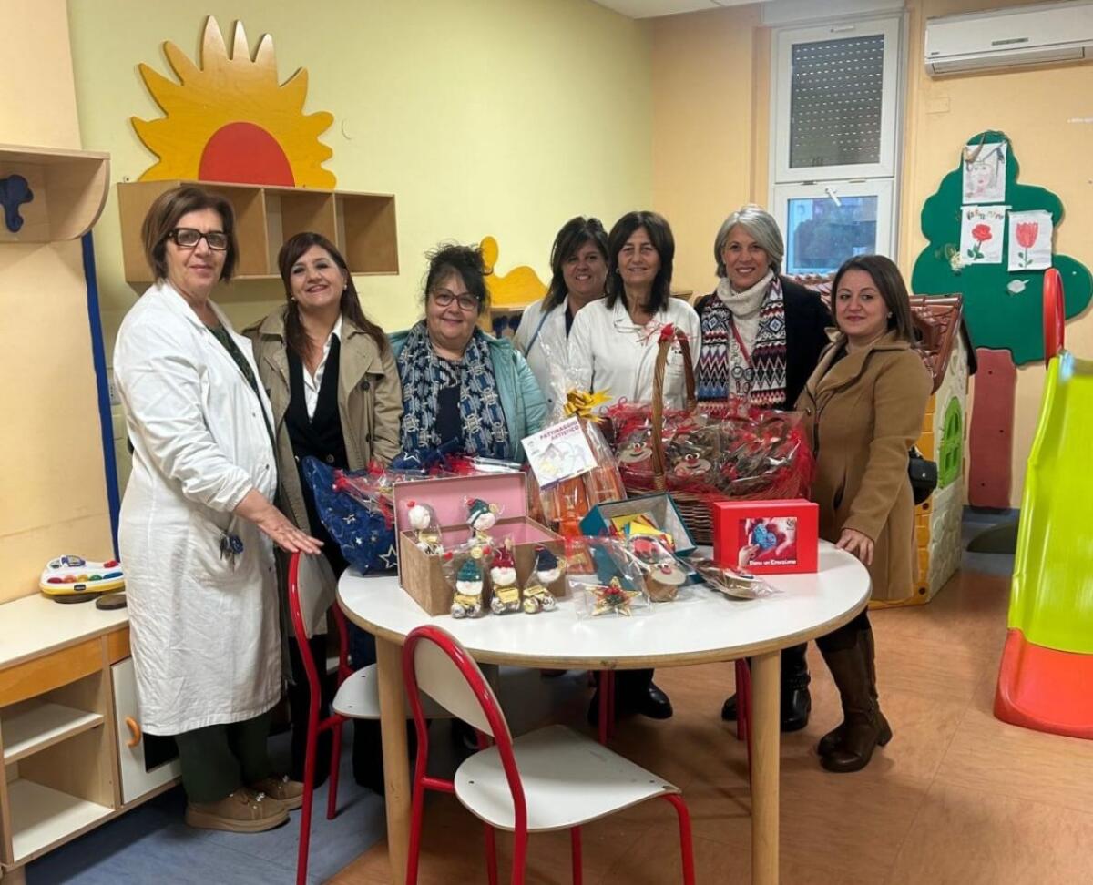 Crotone - Un Natale di emozioni per i piccoli pazienti di Pediatria - 