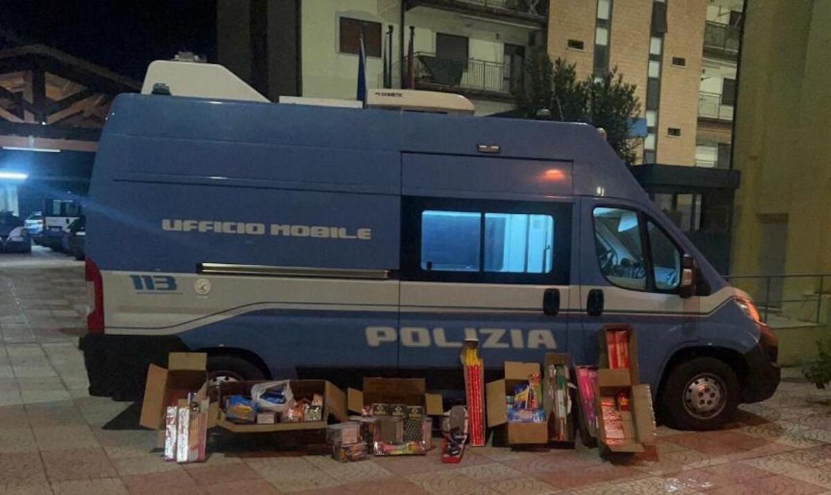 Crotone - Prosegue l’attività di controllo per la vendita illegale di botti di fine anno - 