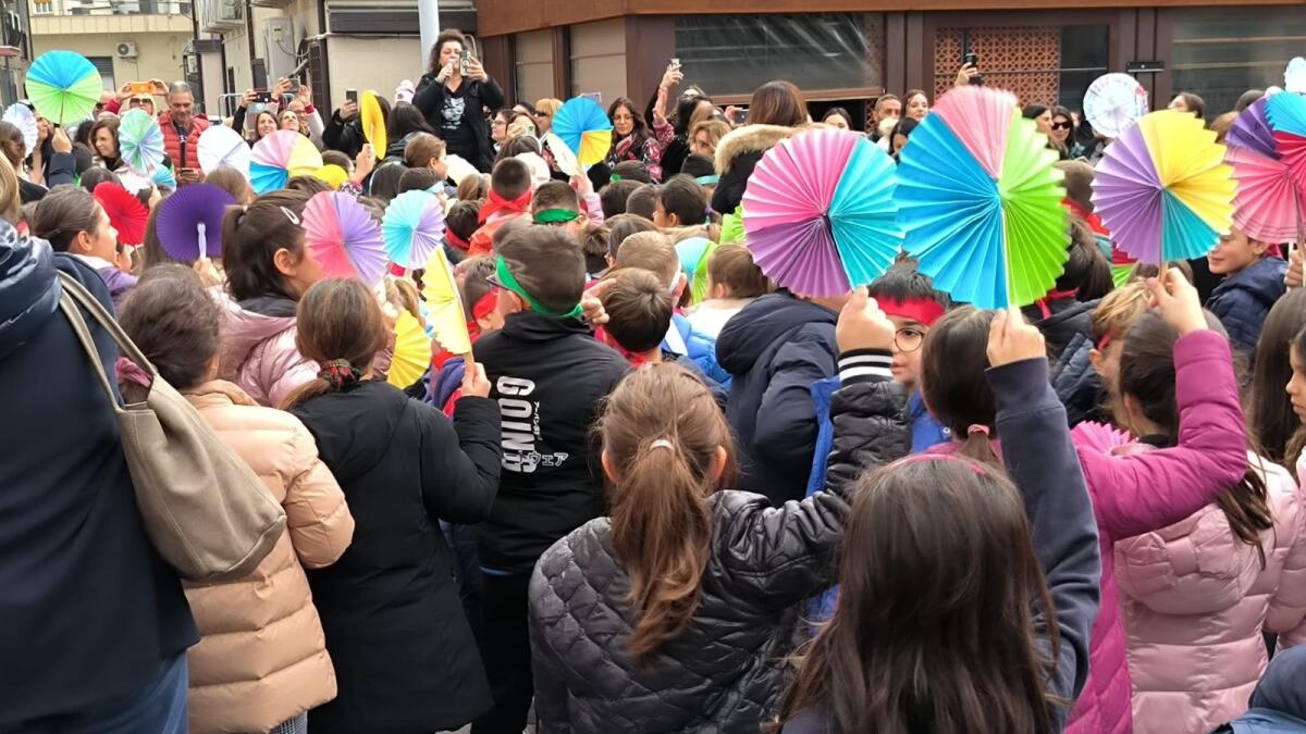 Corigliano-Rossano - L’IC Erodoto partecipa al flashmob nazionale Turandot - 