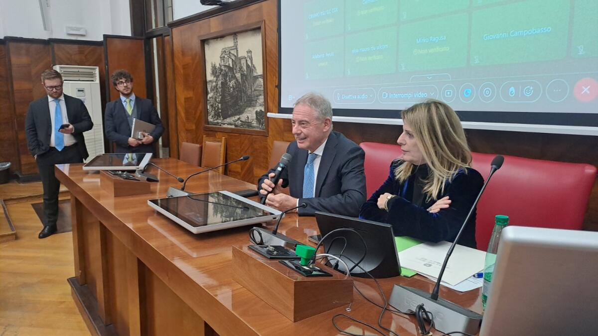 Abramo Cc, il Ministro Urso: "Mi auguro che le altre regioni seguano l'esempio della Calabria" - 
