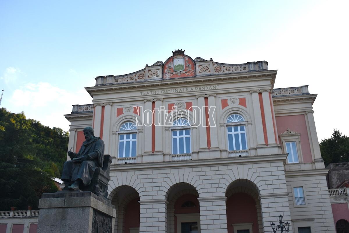 Cosenza - Al Rendano per Capodanno la disco music suonata dall'Orchestra Brutia - 