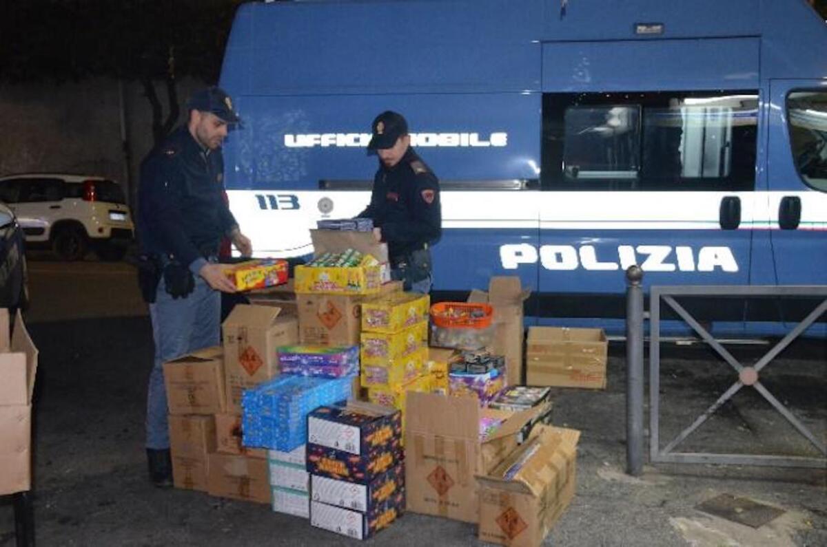 Crotone - Botti di fine anno, ingente sequestro di materiale pirotecnico - 