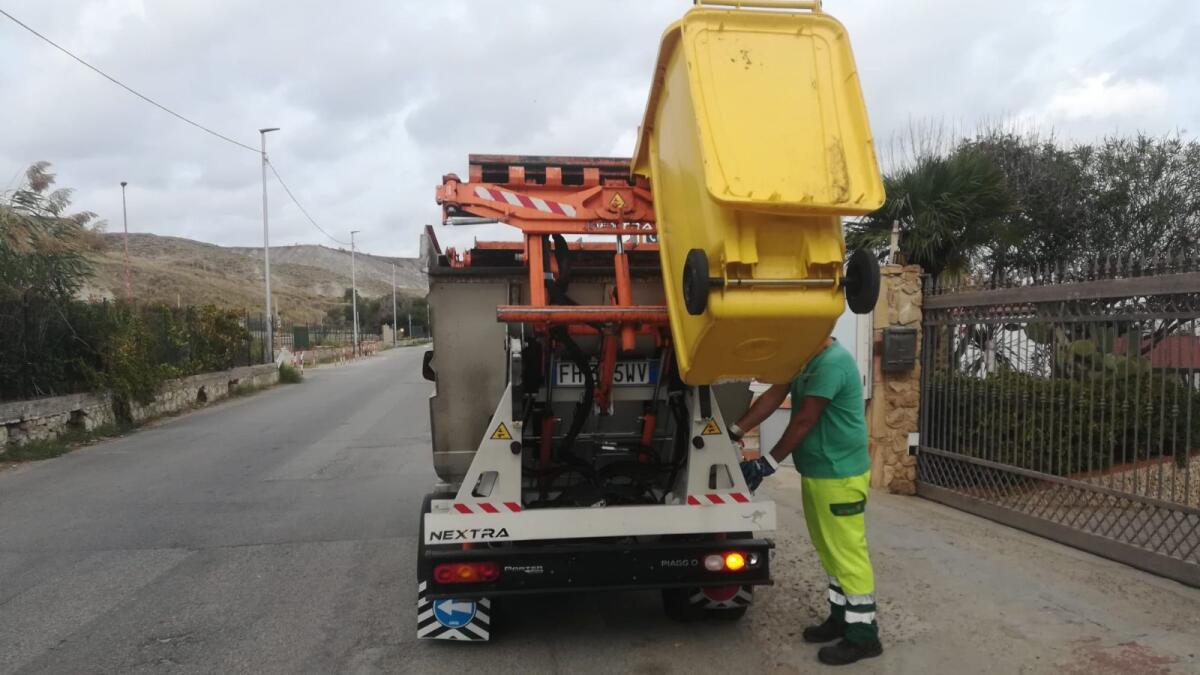 Crotone - La raccolta differenziata si allarga ad altri 204 nuclei familiari - 