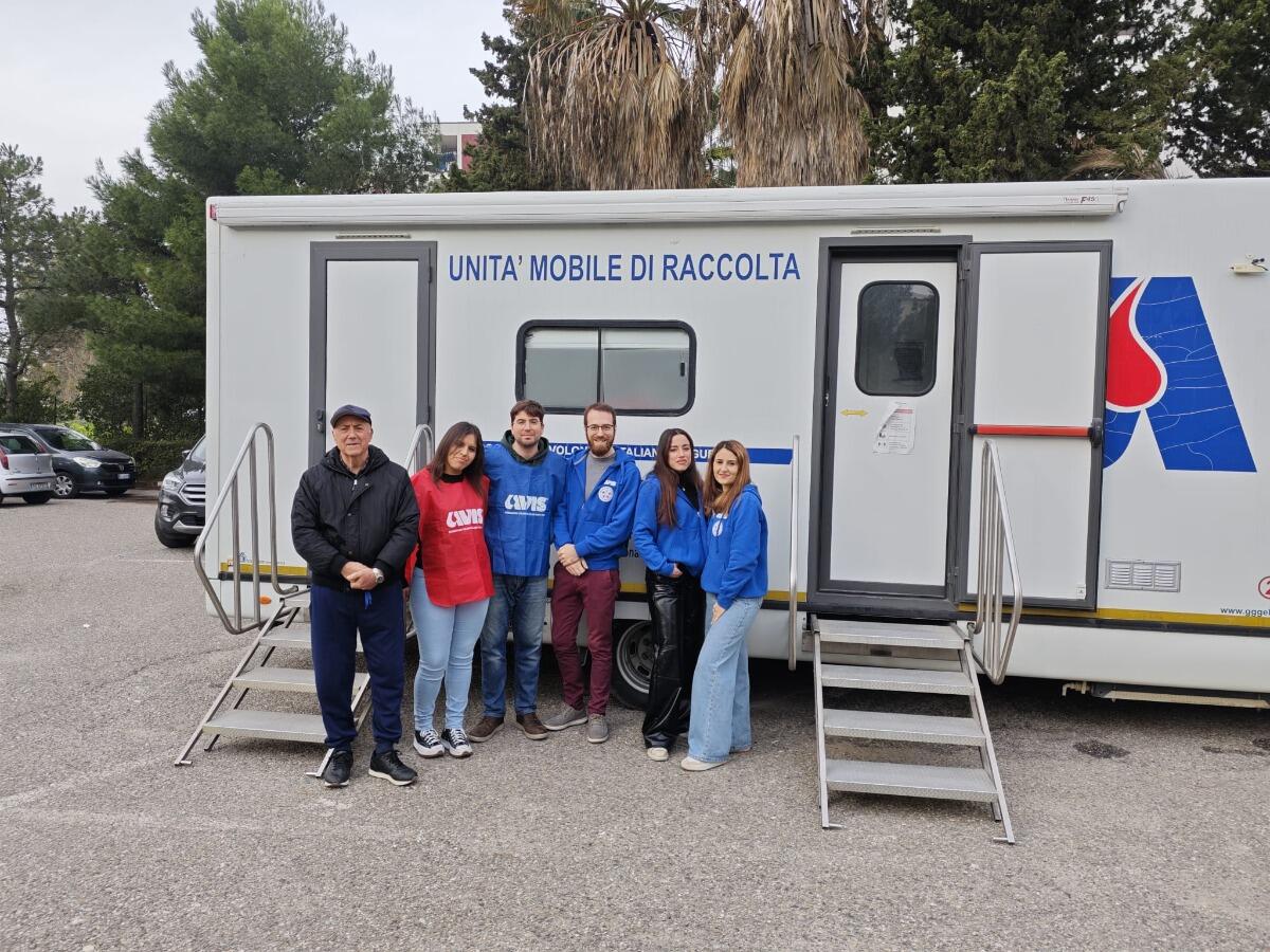 Crotone - L'Avis raccoglie 26 sacche di sangue: "Il dono più bello, a volte sta nel più piccolo dei gesti" - 