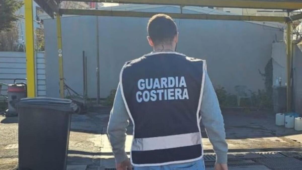 Crotone - Controlli ambientali in due autolavaggi: due denunce - 