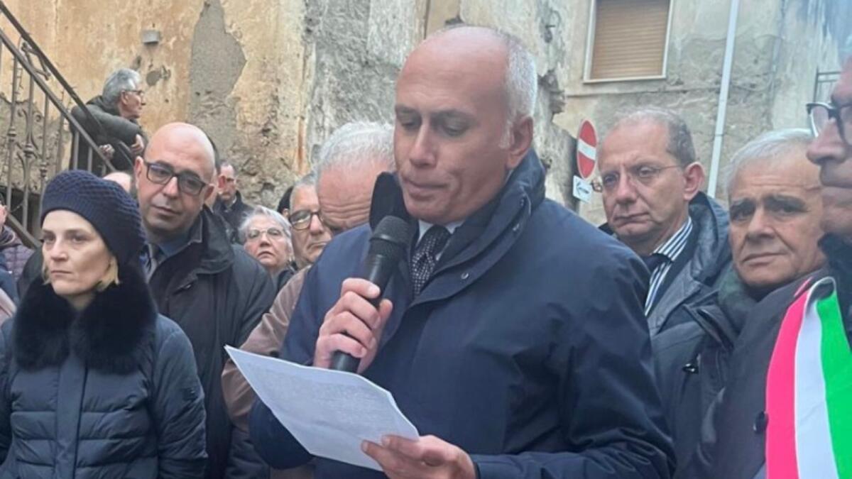 Cassano - Il sindaco di Cosenza ai funerali di Rosetta Console - 