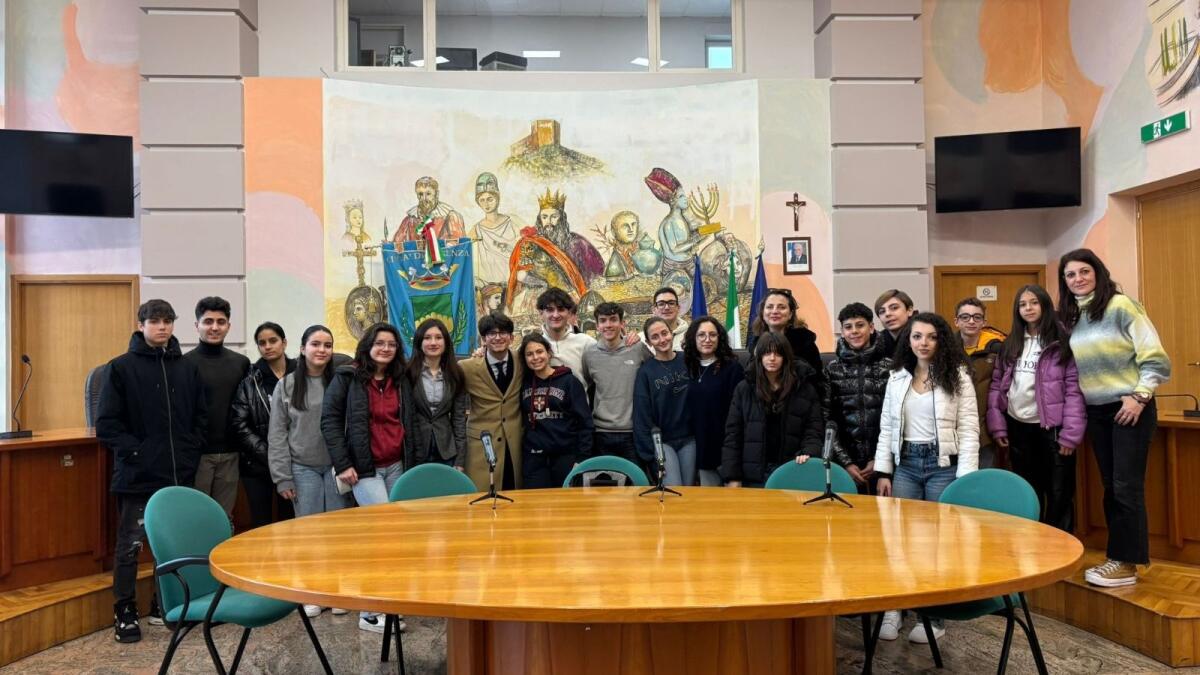 Cosenza - Consiglio comunale dei Giovani: costituite le commissioni consiliari permanenti - 