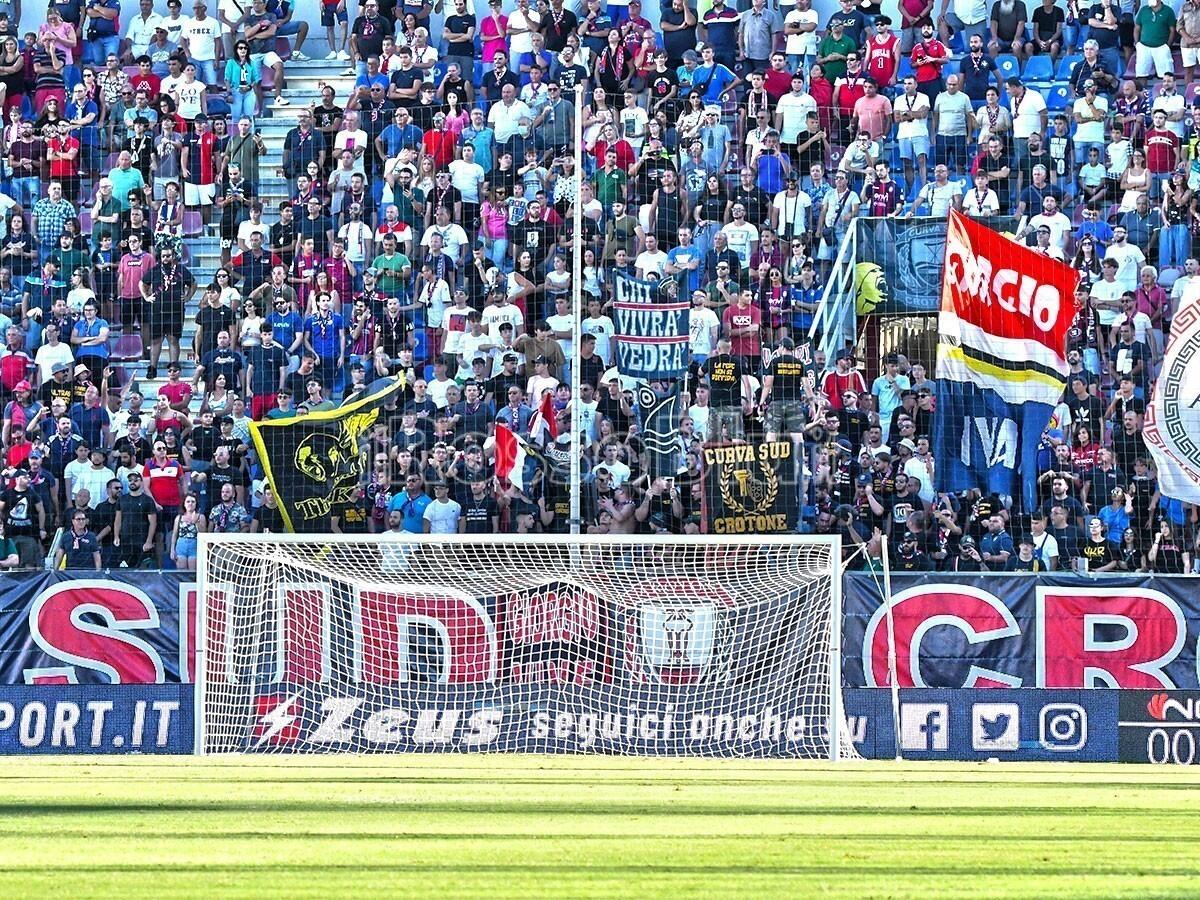 Calciomercato | Crotone calcio - Dall'Atalanta arriva il portiere dell'Under 21 per la porta rossoblù - 