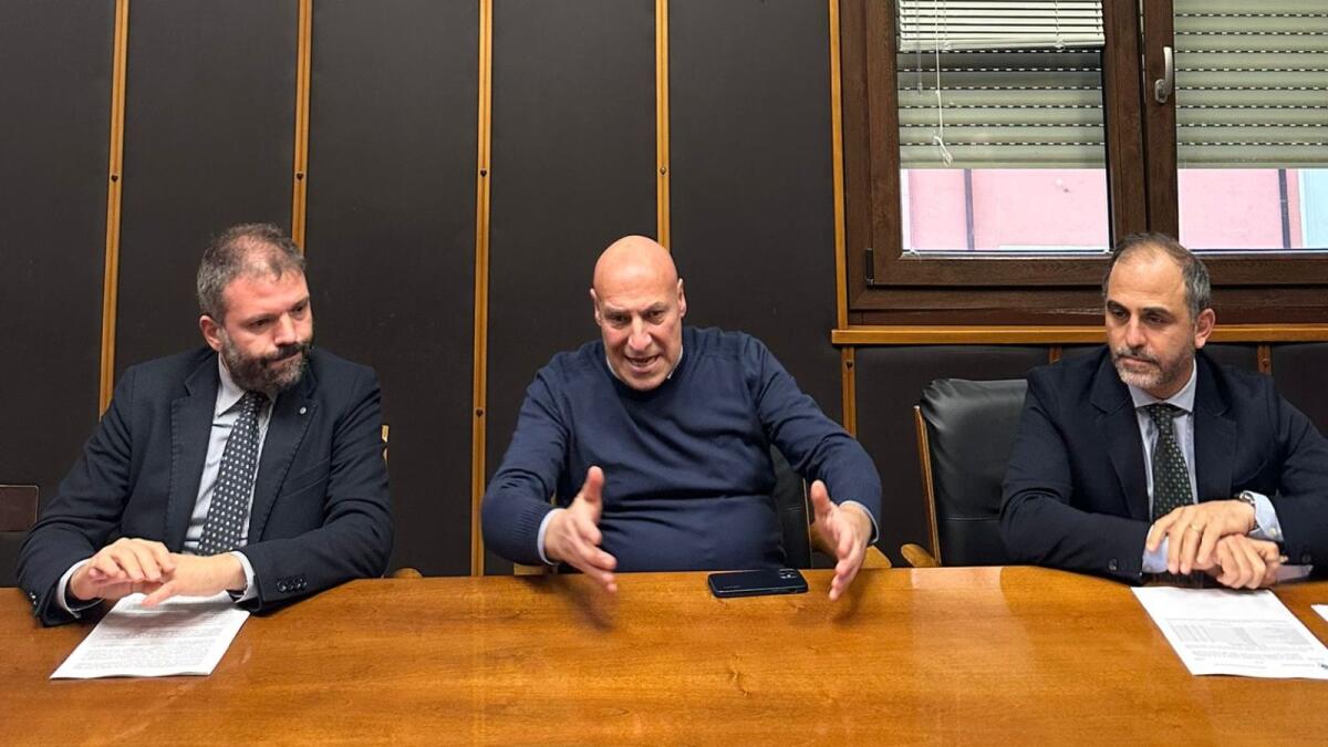 Crotone - Arrivano le royalties: si mette mano al sistema fognario cittadino - 