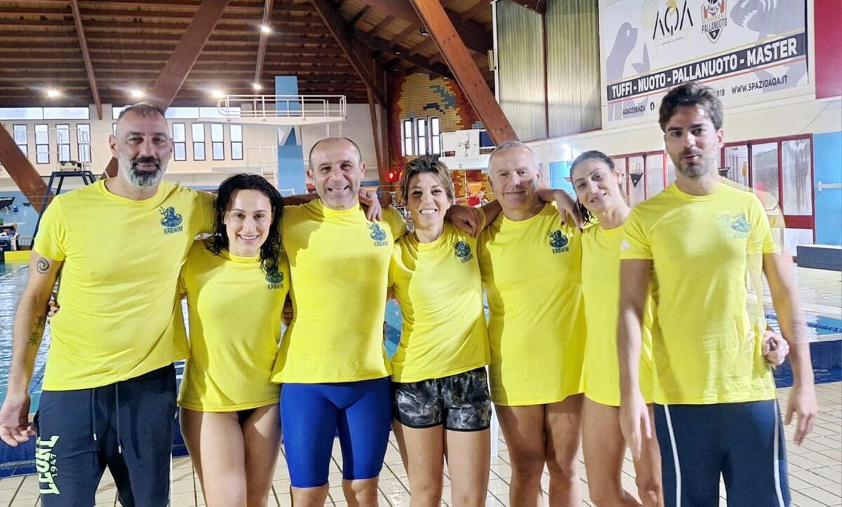 Nuoto - Esordio con il botto per la KRSWIM Asd che alla Coppa Fin Calabria fa incetta di medaglie - 