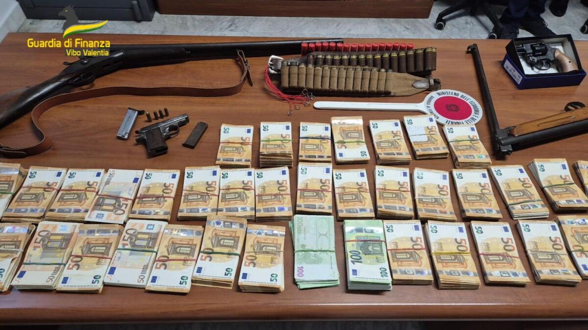 Calabria - Un arresto per possesso di armi da fuoco e munizioni - 