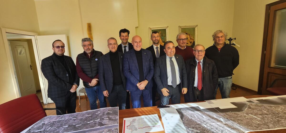 Crotone - Incontro tra Sindaci sulla s.s. 106, proposto un tavolo aperto per seguire il progetto - 