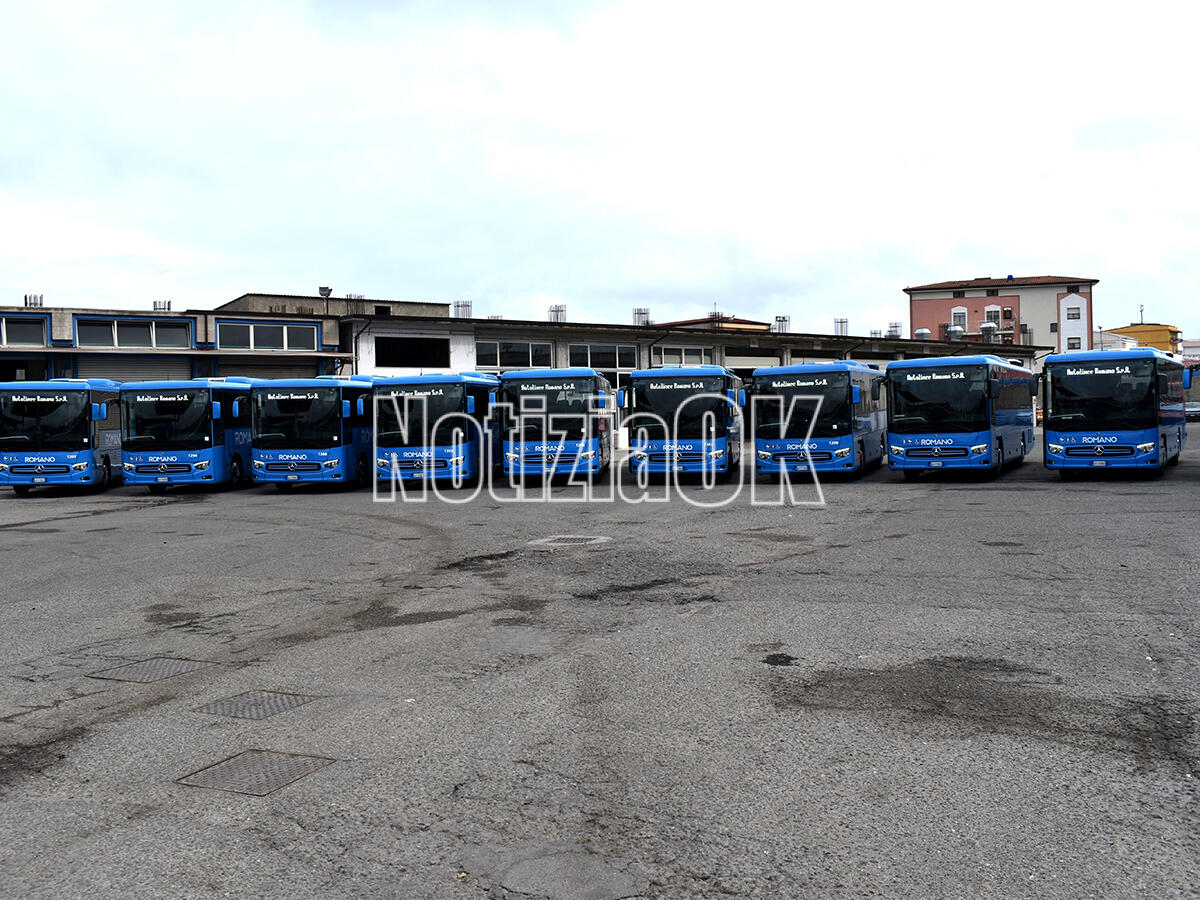 (Foto) Crotone - Ecco i nuovi autobus che circoleranno in città e nella provincia - 