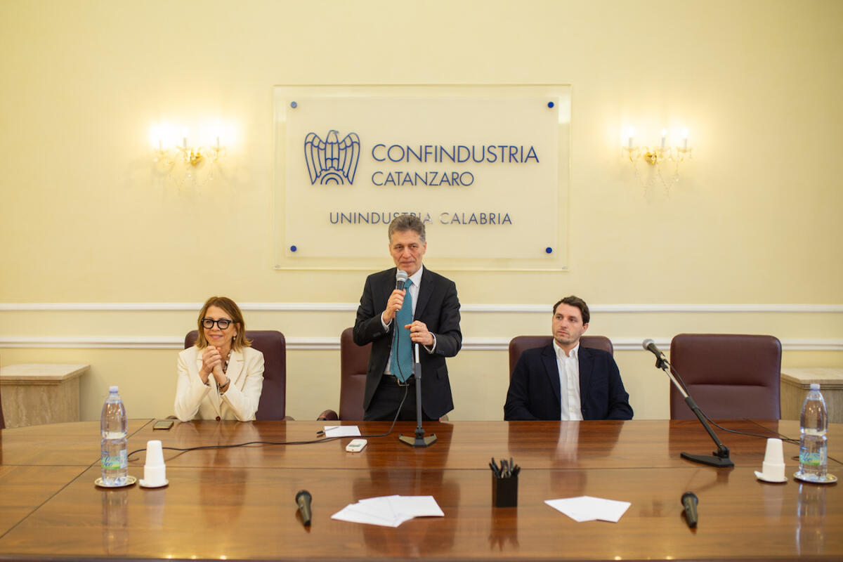 Gli universitari vincitori di Contamination Lab ospiti di Unindustria Calabria - 