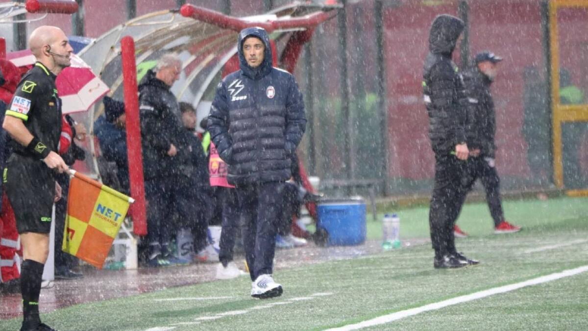 #MessinaCrotone 0-2 | Mister Longo: "Ritengo che possiamo ancora migliorare" -