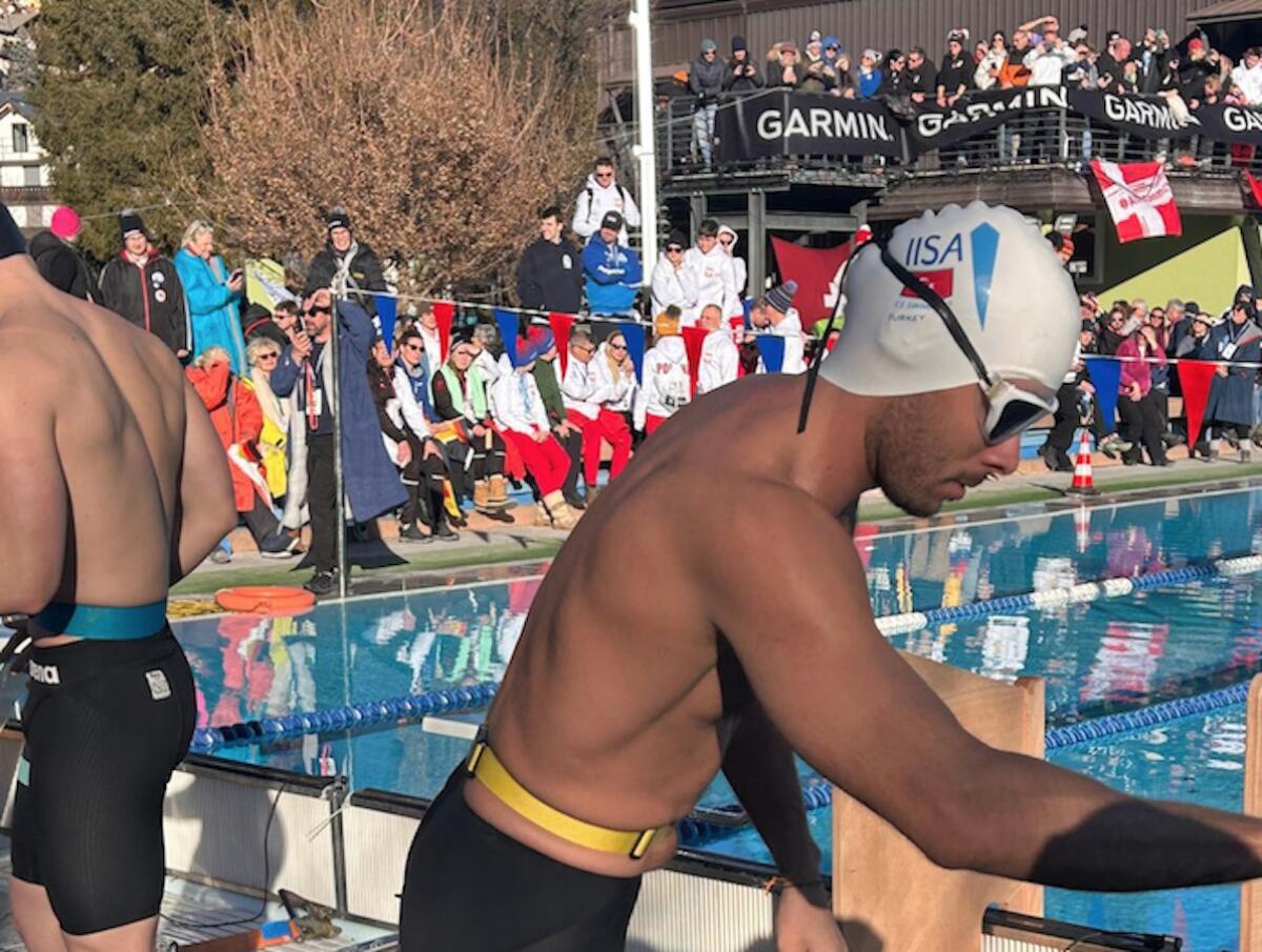 Egor Tropeano, originario di Mendicino, campione di nuoto in acque gelide - 