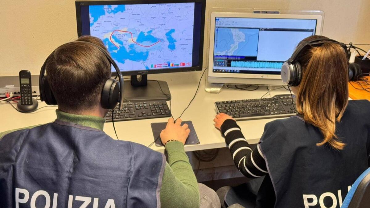 Crotone - Adescavano donne all'estero per sfruttarle: nove arresti - 