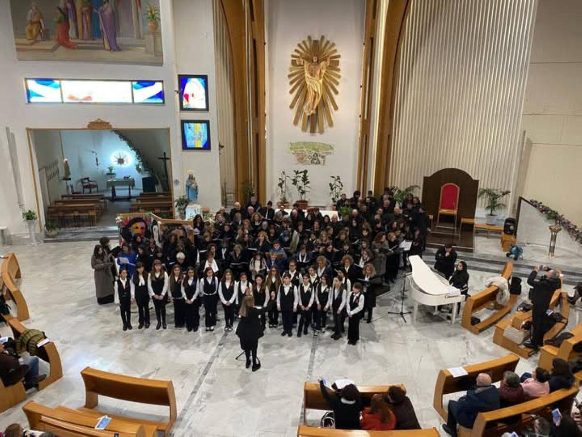 Crotone - Grande successo per la Rassegna Corale “Ricordando Anna per la pace nel mondo” - 