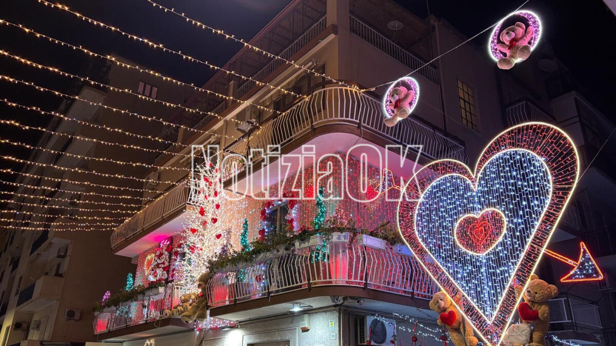 Crotone - Passeggiare su via Roma non è mai stato così romantico - 
