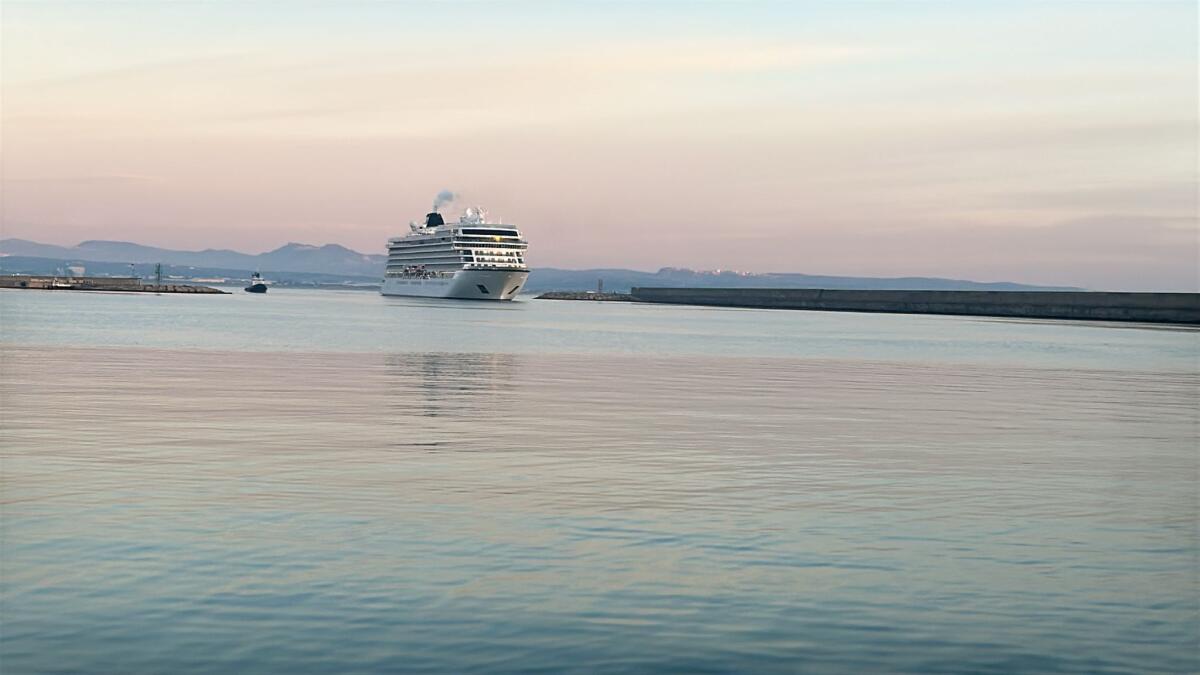 (Video) Crotone - La Viking Star apre la stagione croceristica, Mungari: «Il 2025 sarà un anno molto interessante» - 