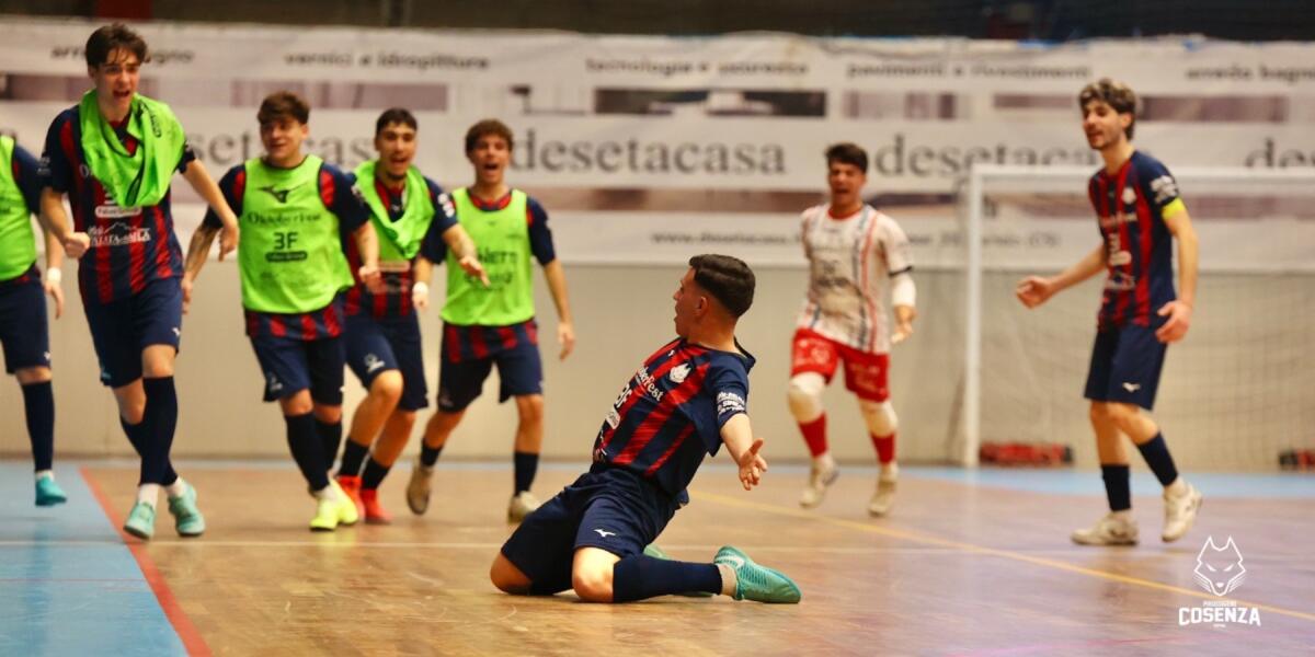 Calcio a 5 - La Pirossigeno Cosenza Under 19 conquista gli ottavi di finale di Coppa Italia - 