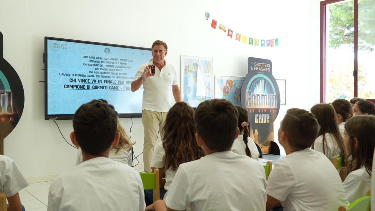 Le Grotte di Frasassi portano Gormiti – The New Era nelle scuole di Crotone per insegnare la sostenibilità - 
