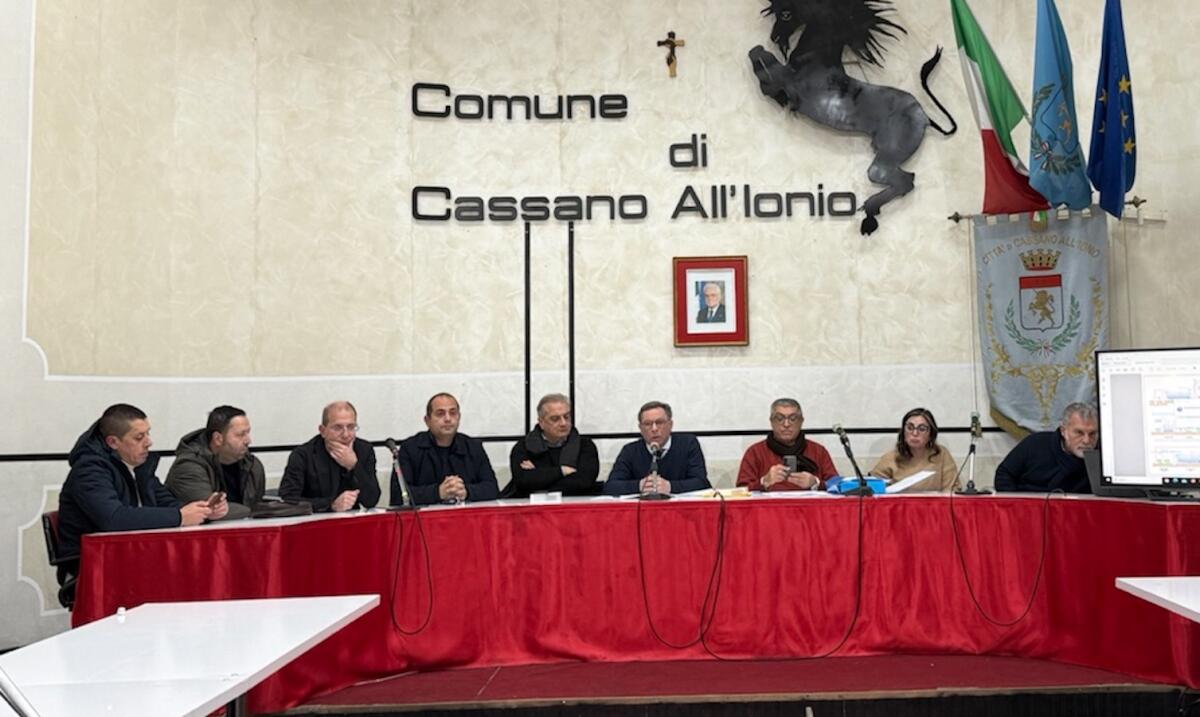 Cassano all'Ionio - Presentato il progetto di rifacimento del potabilizzatore dei Laghi di Sibari - 