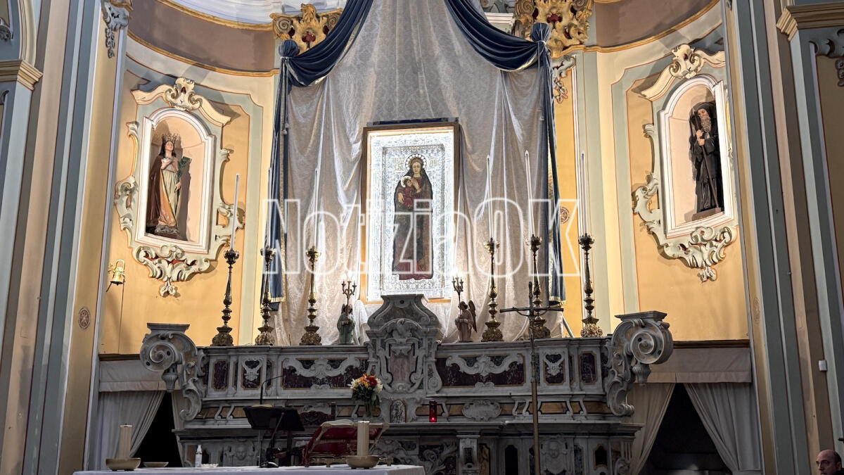 Crotone - Pellegrini di speranza con lo sguardo verso Maria di Capocolonna - 