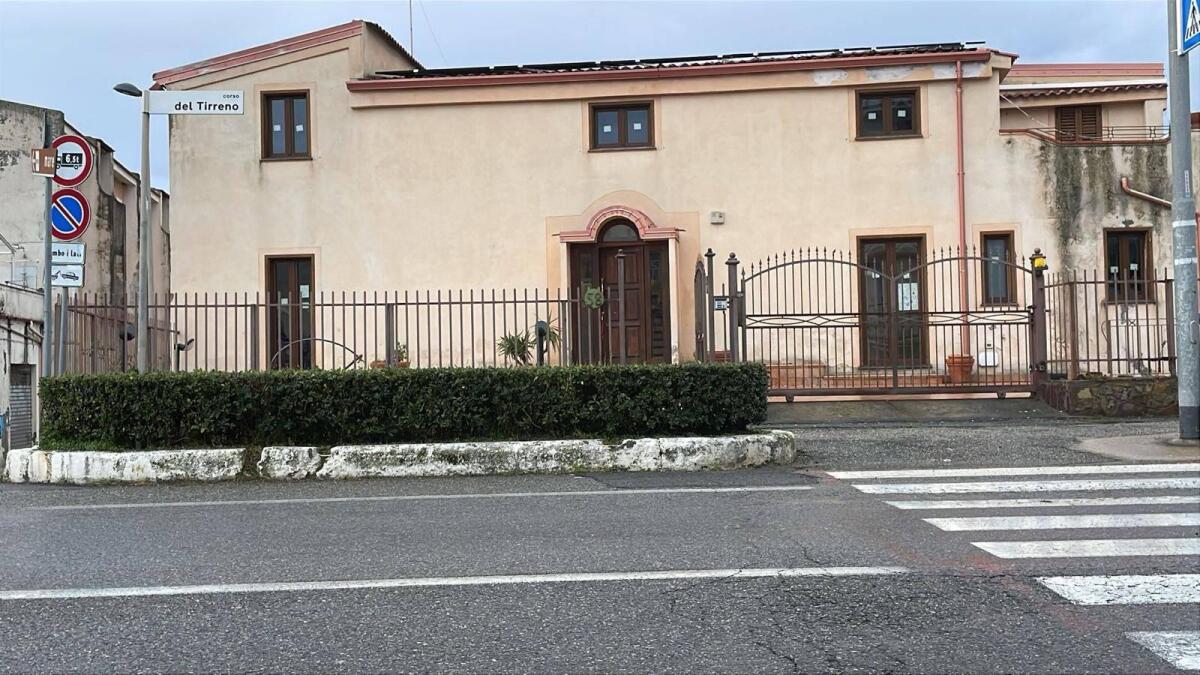 Santa Maria del Cedro - Nuovo presidio di legalità: immobile confiscato diventa la caserma dei Carabinieri Forestali - 