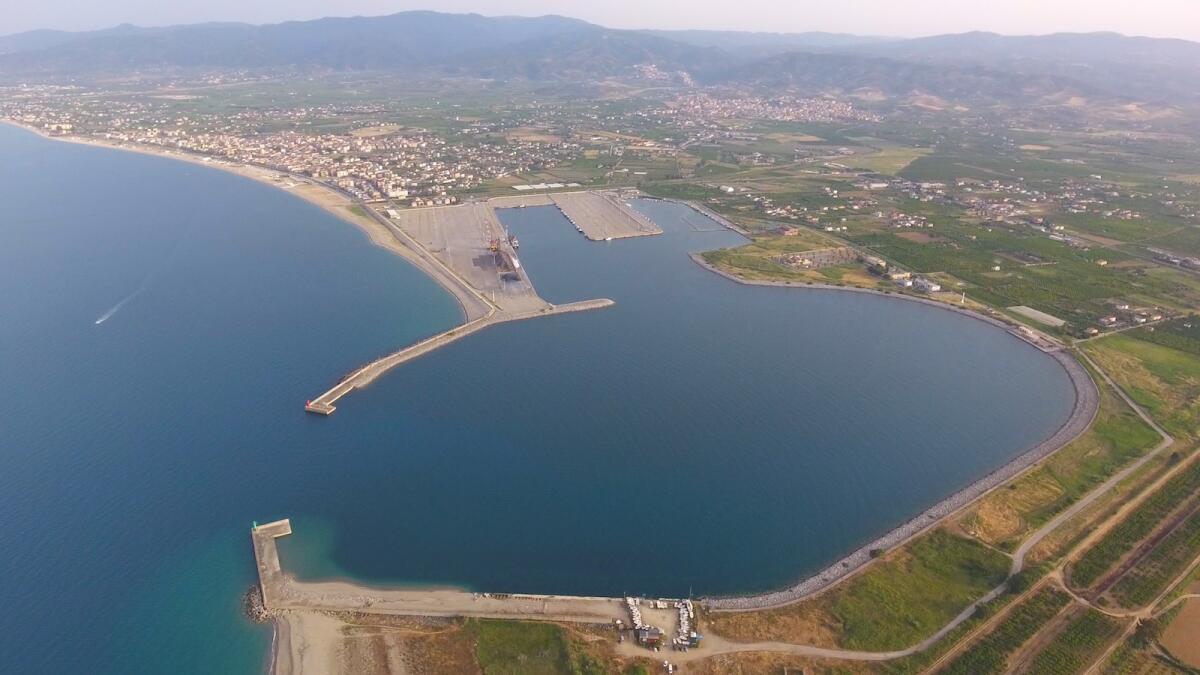 Affidato il servizio di gestione e raccolta dei rifiuti per il porto di Corigliano - 