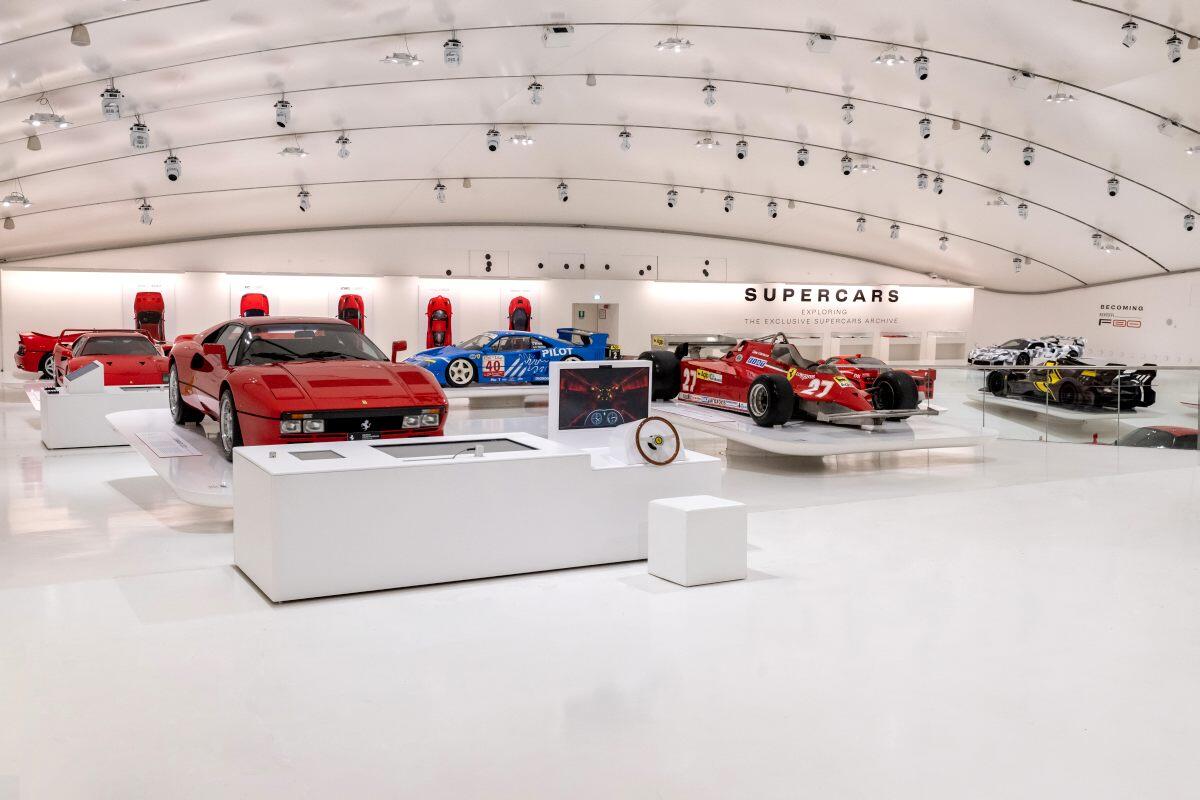 Al museo Enzo Ferrari di Modena la nuova mostra “Supercars” - 