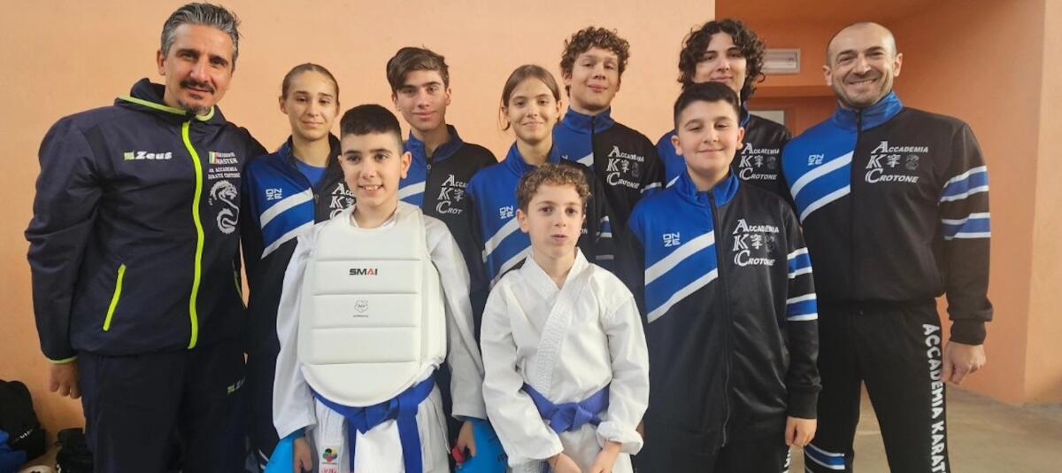 L 'Accademia Karate Crotone apre il 2025 con sette medaglie - 