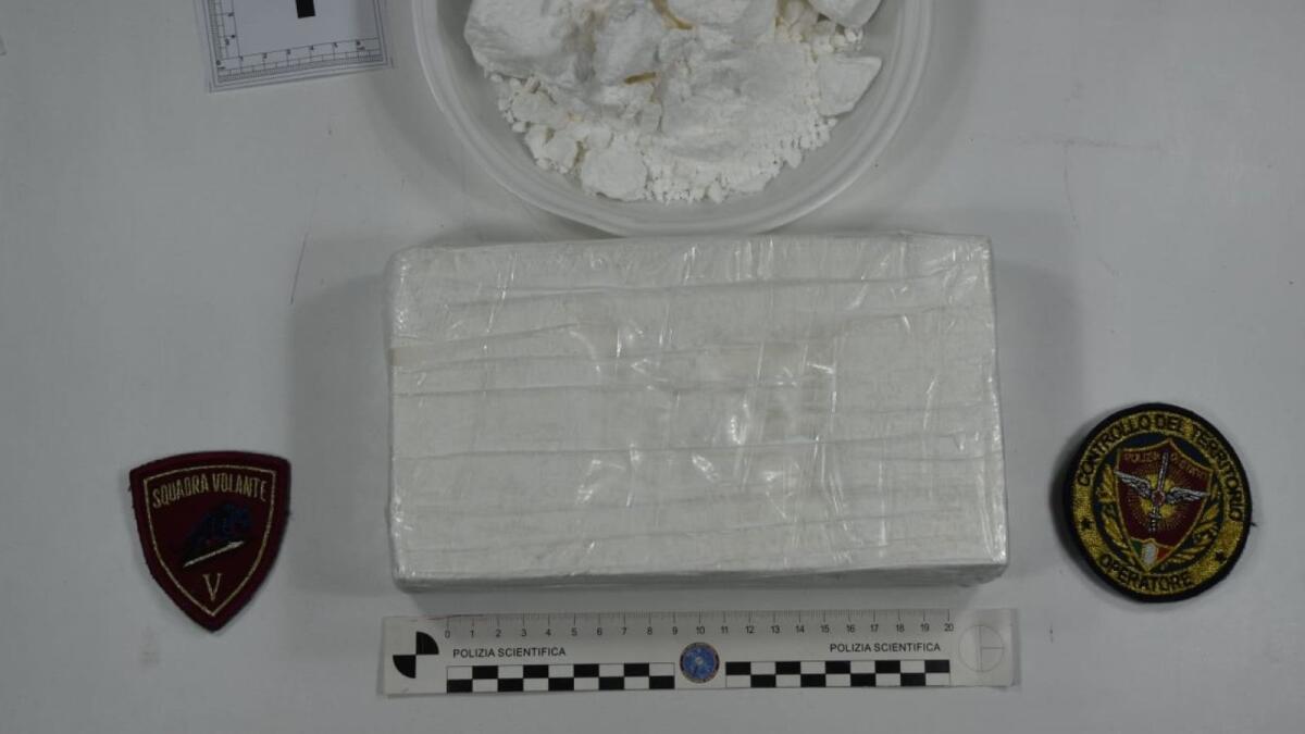 Cosenza - In possesso di 1 chilo e 600 grammi di cocaina, arrestati per spaccio e resistenza a pubblico ufficiale - 
