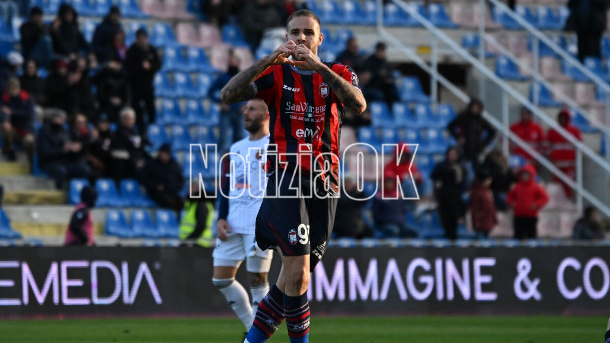 #CrotonePotenza 4-1 | Missione sorpasso riuscita, i rossoblù ritrovano la vittoria allo Scida - 