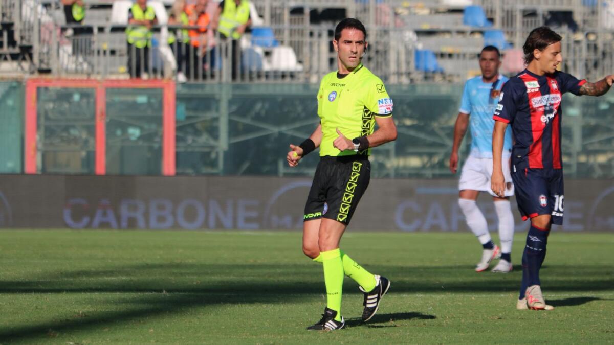 #AvellinoCrotone - Dirige l'incontro il signor Mattia Ubaldi di Roma 1 - 
