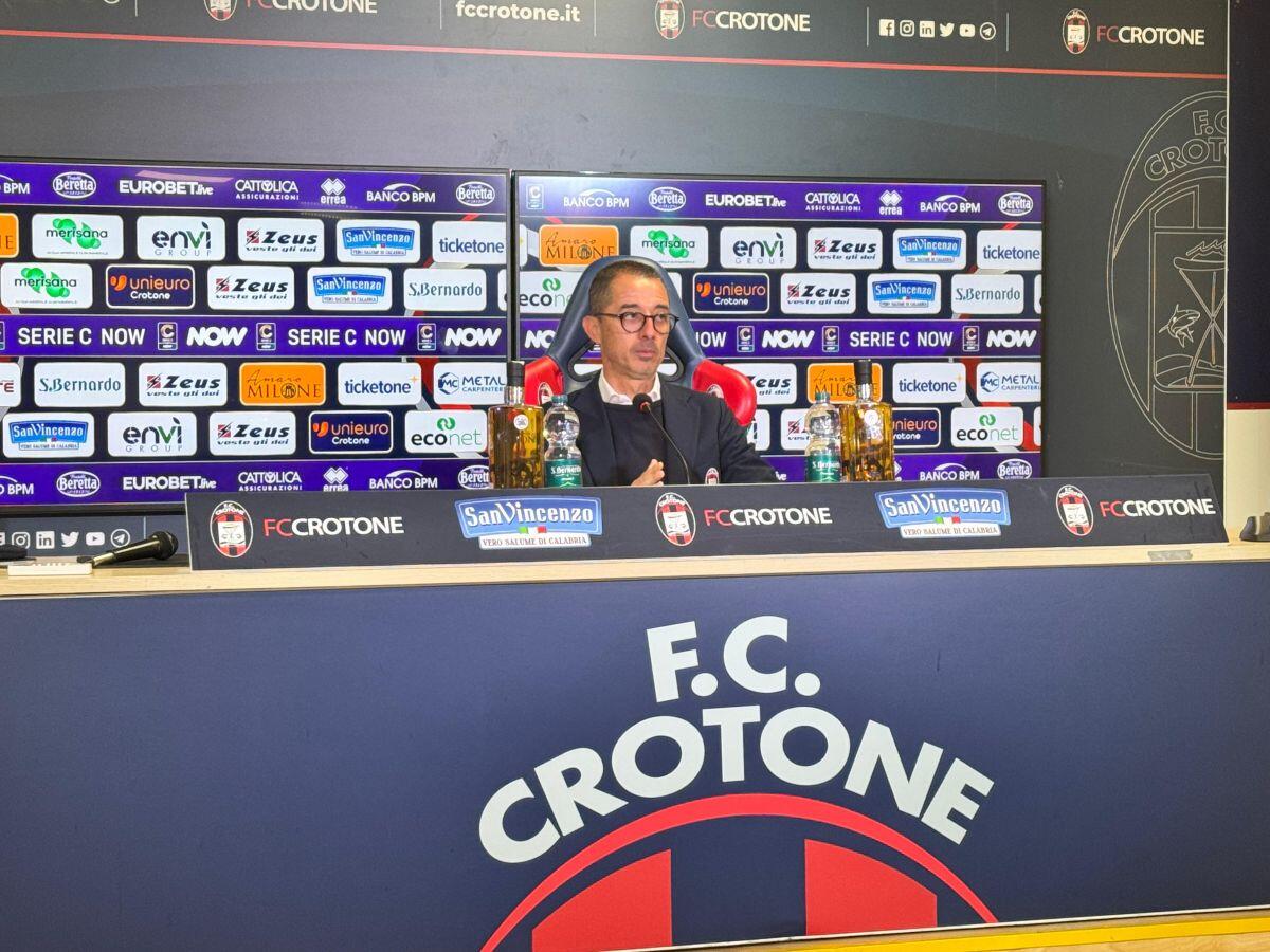 #CrotoneMonopoli 2-0 | Mister Longo: "Ci sono tutte le componenti per costruire un percorso vincente" - 