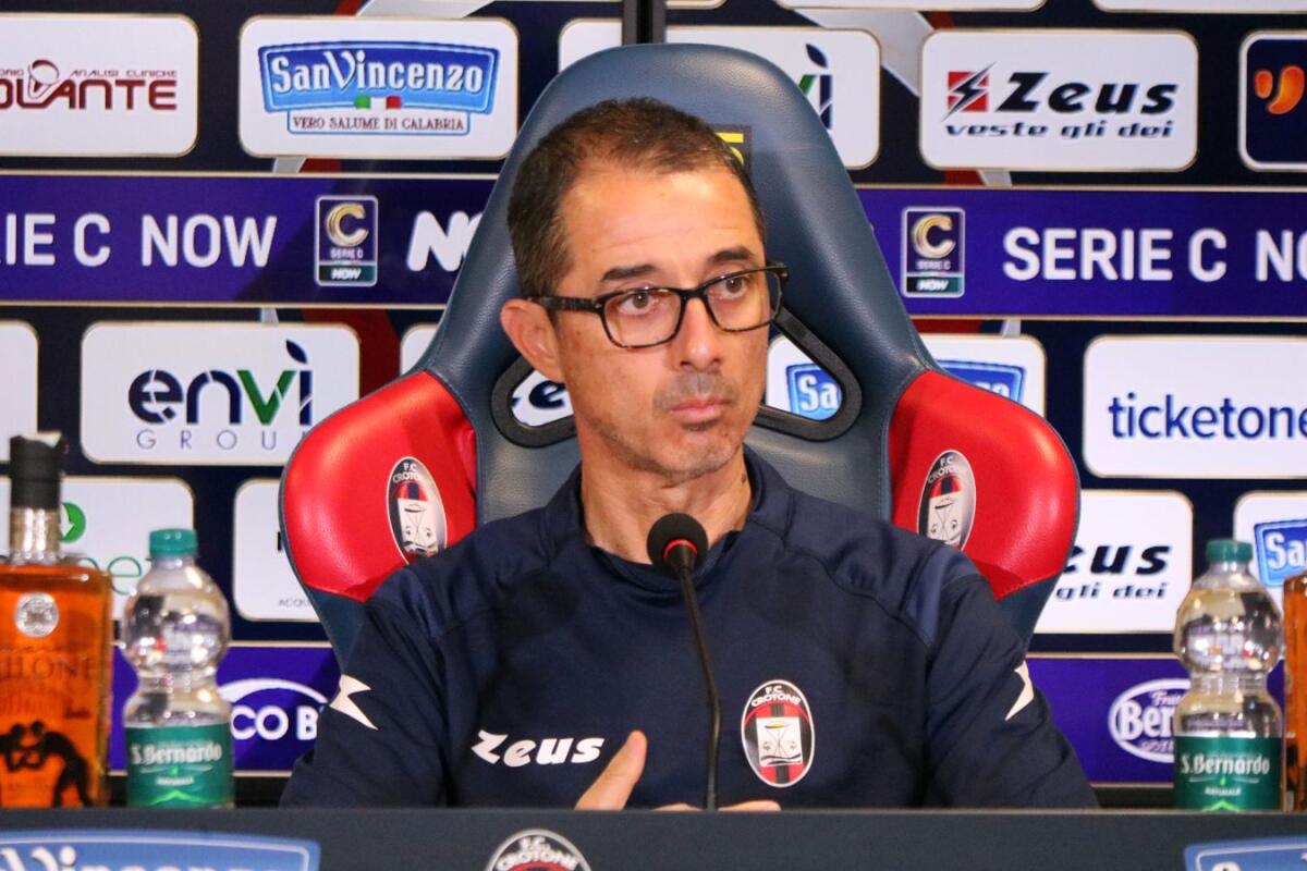 #CrotonePotenza - Mister Longo: "Abbiamo voglia di fare bene" - 