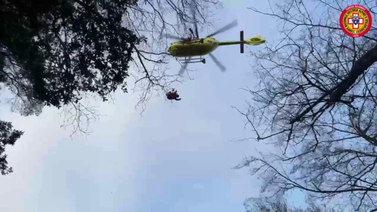 Viterbo, soccorsa in elicottero escursionista alla Mola di Corviano - 