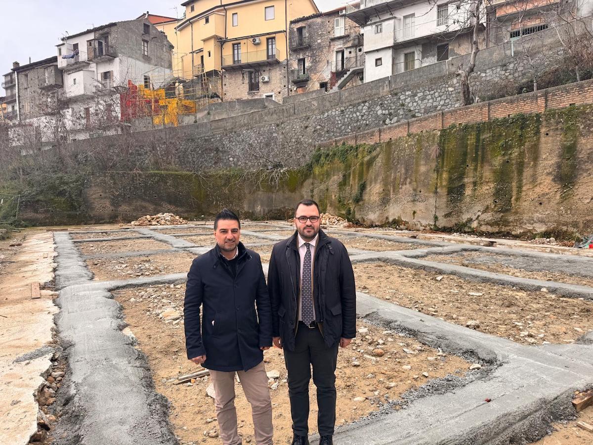Petilia Policastro - L'ex palestra comunale non esiste più, al suo posto la mensa scolastica - 