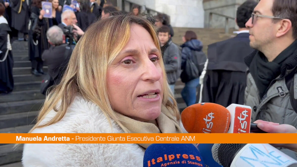 Sciopero magistrati, protesta delle toghe al Tribunale di Milano - 