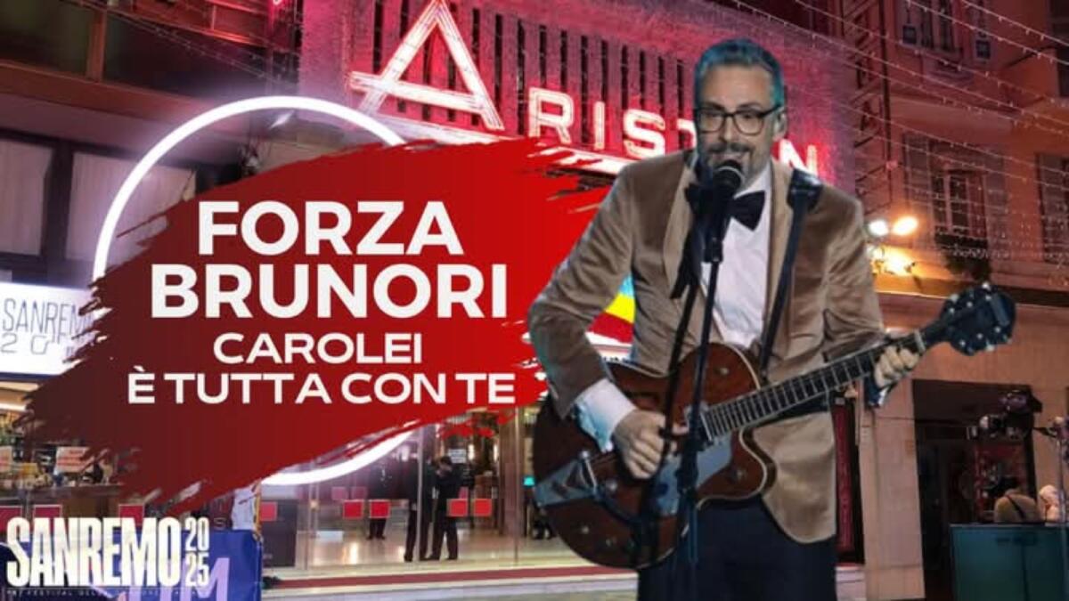 Carolei - Un maxi schermo per cantare con Brunori Sas -