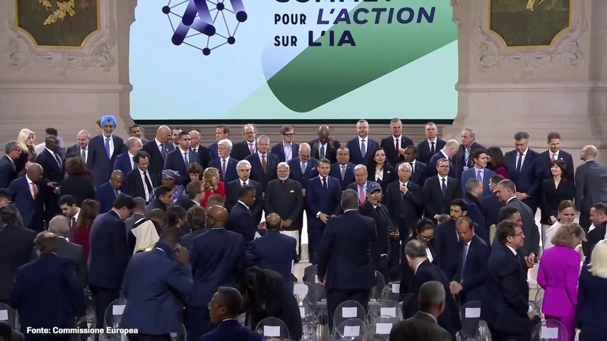 L'Ue accelera sull'Intelligenza artificiale, piano da 200 miliardi -