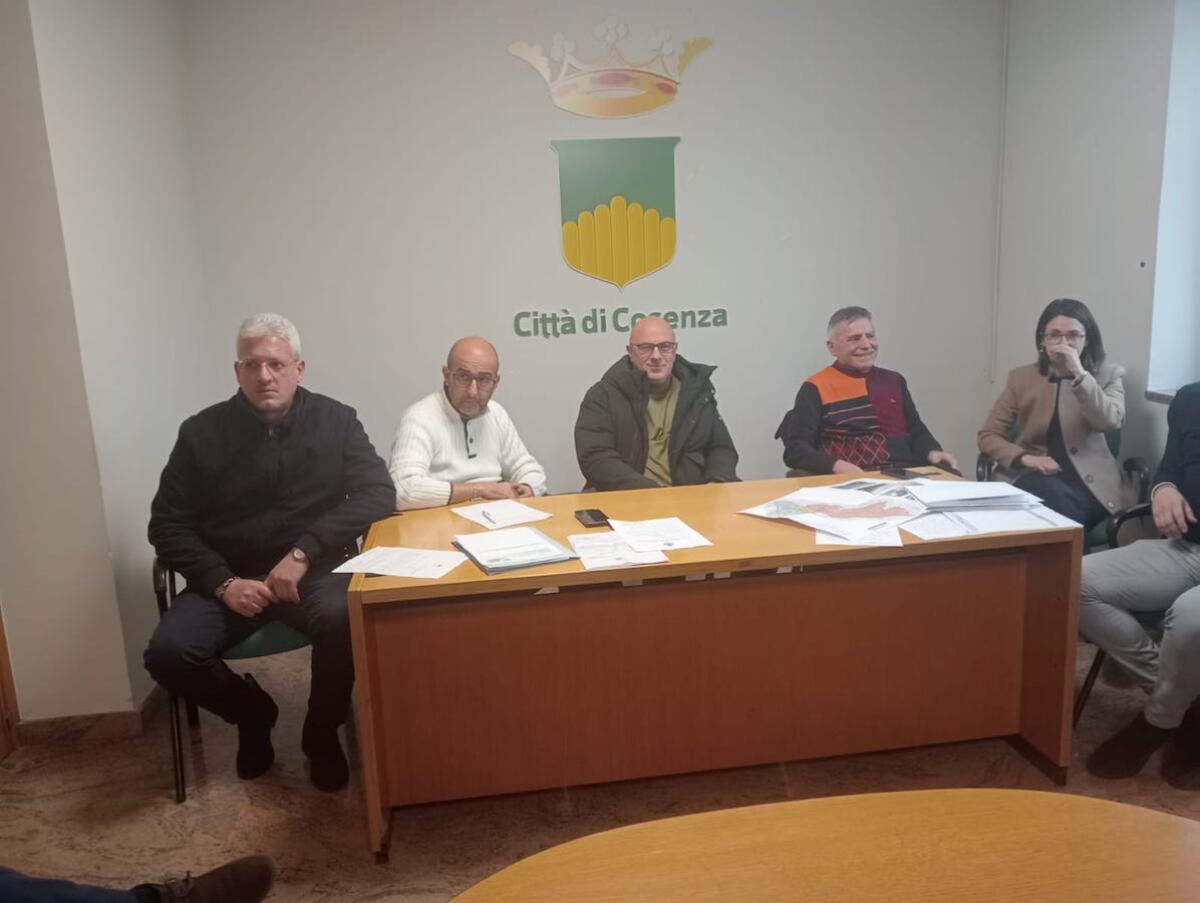 Cosenza - Illustrate le eco isole informatizzate che saranno in funzione entro aprile - 