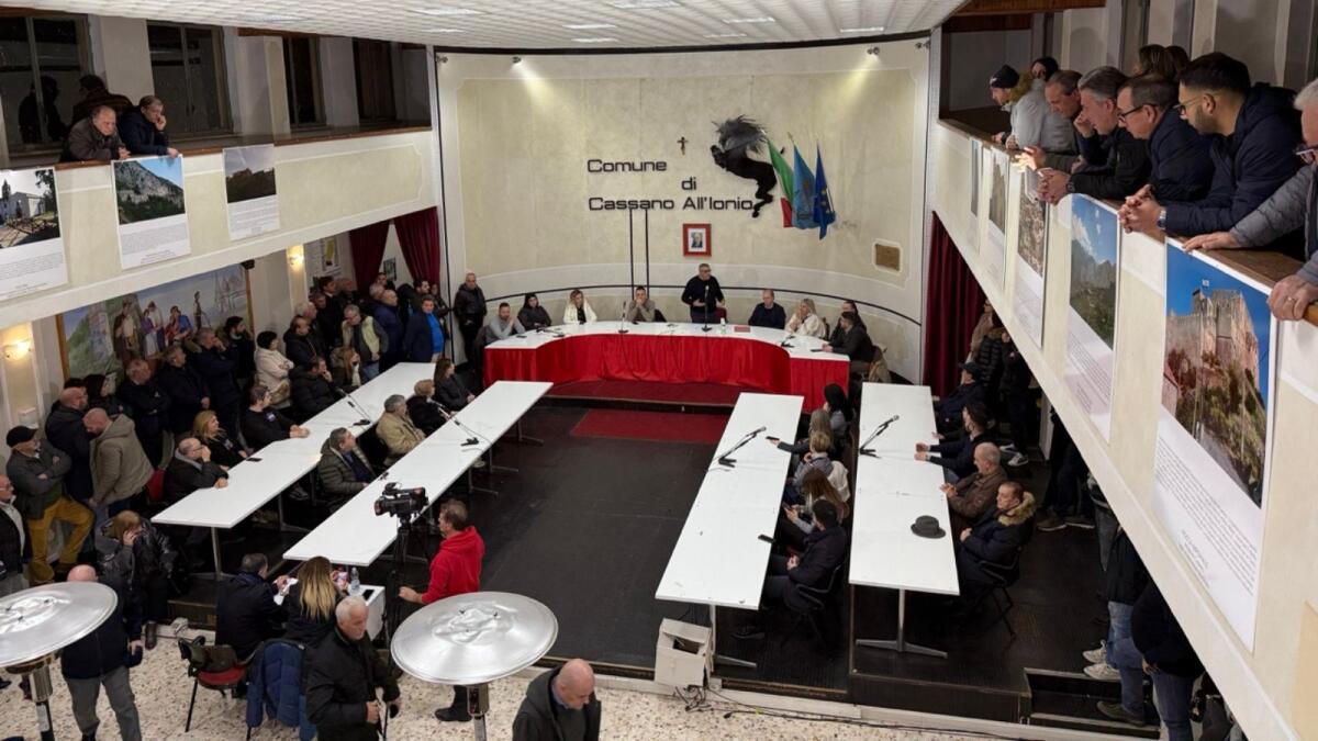 Cassano All’Ionio - Papasso chiama a raccolta il popolo e lancia il progetto “Continuità per Cassano” (Foto Gallery) - 